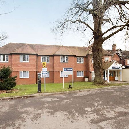 Travelodge Walton On Thames מראה חיצוני תמונה