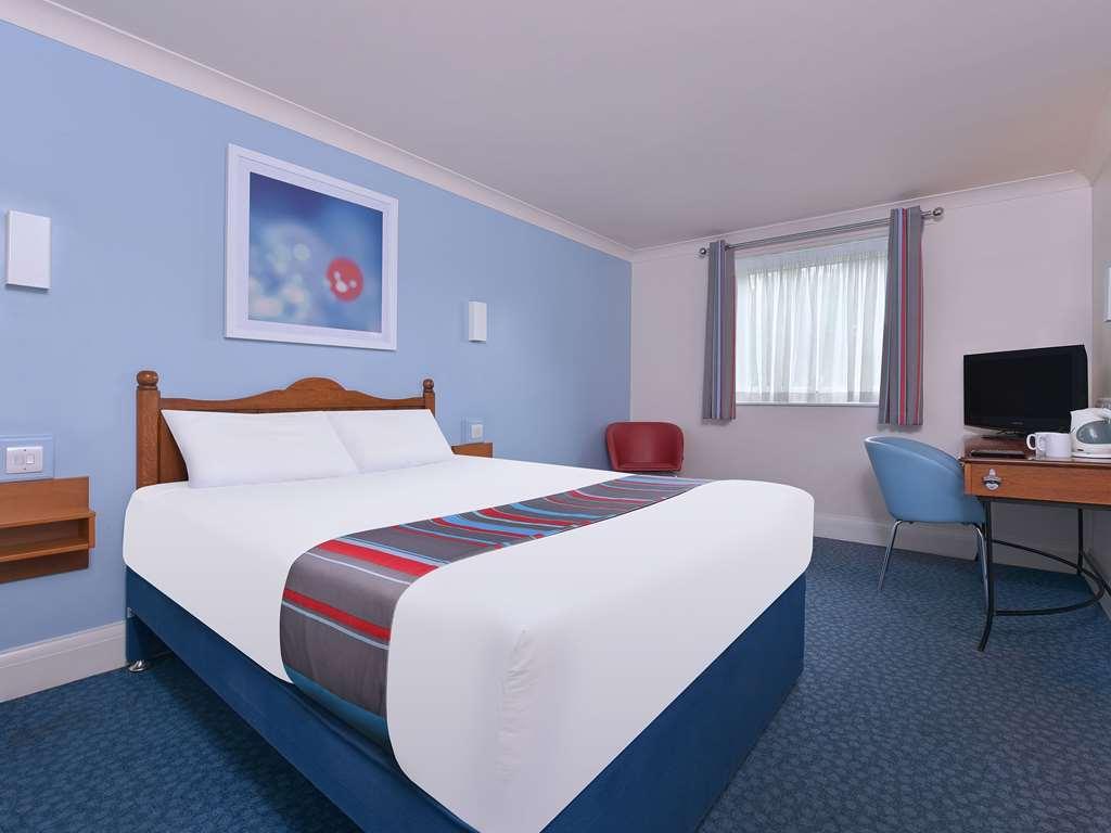 Travelodge Walton On Thames חדר תמונה