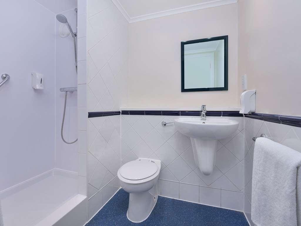Travelodge Walton On Thames חדר תמונה