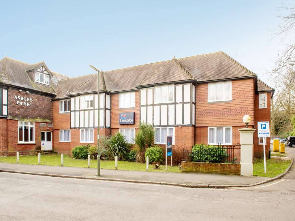 Travelodge Walton On Thames מראה חיצוני תמונה