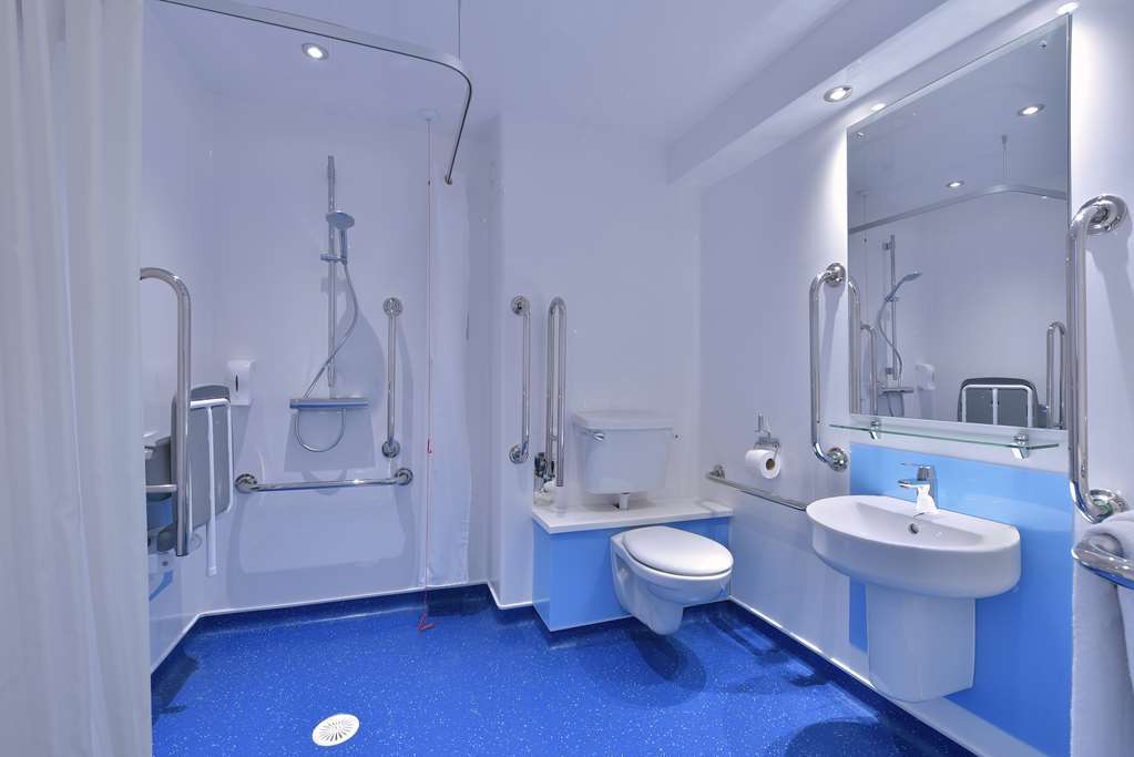 Travelodge Walton On Thames חדר תמונה