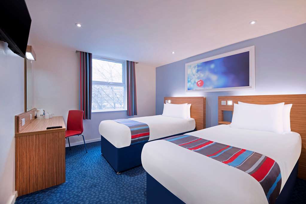 Travelodge Walton On Thames חדר תמונה
